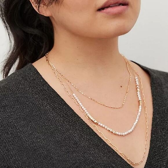 TORRID ROPE & LINK CHAIN FAUX PEARL LAYERED NECKLACE - GOLD TONE - Picture 2 of 6